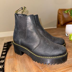 Dr Martens Chelsea Boot (size 8)
